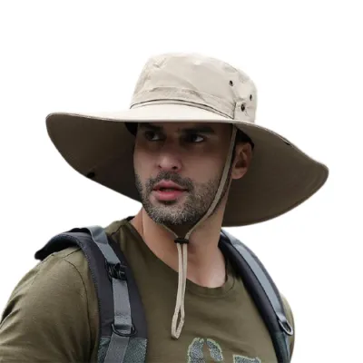 chapeau-de-brousse-homme-349 Vyras su Bušo skrybėle